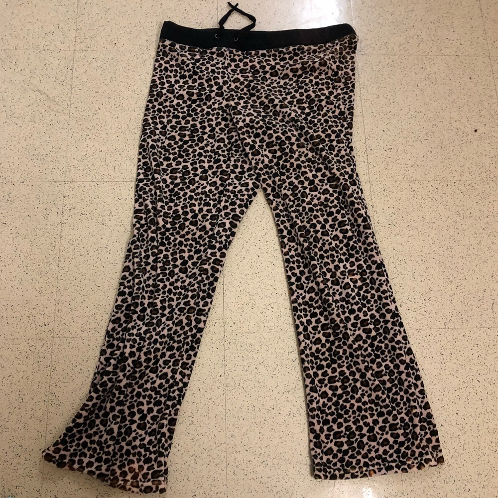 Old Navy leopard print drawstring pajama pants